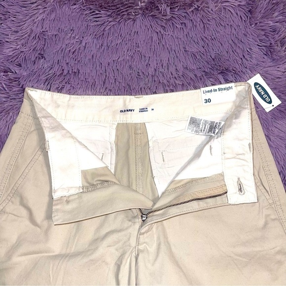 Old Navy Straight Lived-in Khaki Shorts - Picture 4 of 5
